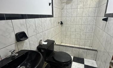 SE VENDE Casa Comercial Cerca A Morales Duarez Con Av. Universitaria