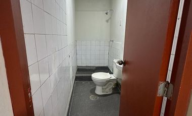 SE VENDE Casa Comercial Cerca A Morales Duarez Con Av. Universitaria