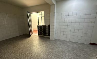 SE VENDE Casa Comercial Cerca A Morales Duarez Con Av. Universitaria