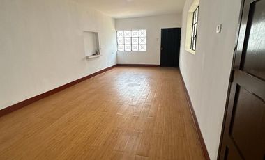 SE VENDE Casa Comercial Cerca A Morales Duarez Con Av. Universitaria