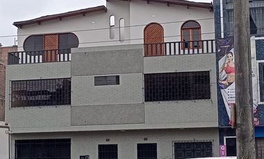 SE VENDE Casa Comercial Cerca A Morales Duarez Con Av. Universitaria