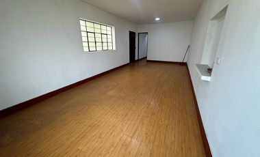 SE VENDE Casa Comercial Cerca A Morales Duarez Con Av. Universitaria