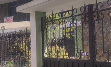 VENTA - AMPLIA CASA DE VENTA EN EL SECTOR  NORTE A 3 MINUTOS DEL CENTO DE LA CIUDAD  DE GUARANDA /23URB017