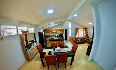 EN VENTA CASA EN LA ALBORADA