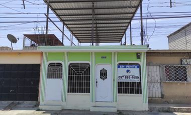Casa en Venta en Ciudadela Las Orquídeas, Terraza y puerta independiente, ideal Casa Rentera, a algunas cuadras Avenida Francisco de Orellana, cerca Mucho Lote, Villa España, Norte Guayaquil.