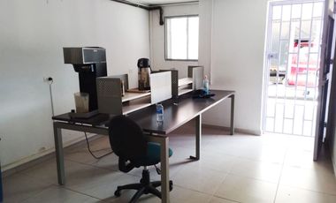 PR18453 Bodega en venta en el sector San Fernando