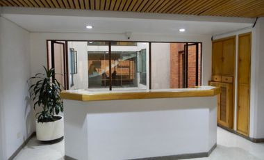 Edificio de Consultorios Médicos y Odontólogicos.