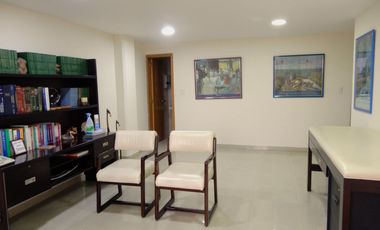 Edificio de Consultorios Médicos y Odontólogicos.