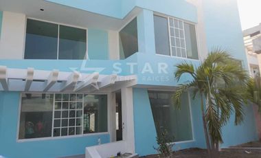 CASA EN COSTA AZUL RECIEN REMODELADA