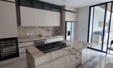 En venta lujosa y moderna casa en Proyecto, Isla Mocolí, Samborondón