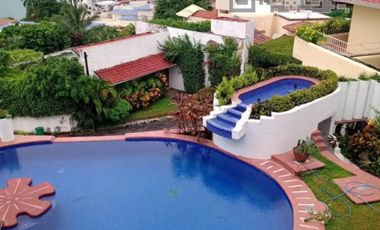 Casa con vista a la bahía ubicada en marina brisas, Acapulco Guerrero.