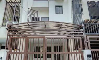 Townhouse for Sale Las Pinas City