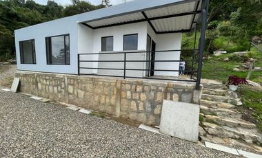 VENTA CASA CAMPESTRE EN FUSAGASUGÁ HERMOSA PARA ESTRENAR