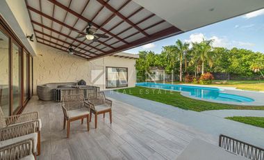 Casa amueblada en Venta, Lagos del Sol Residencial, Cancún Quintana Roo.