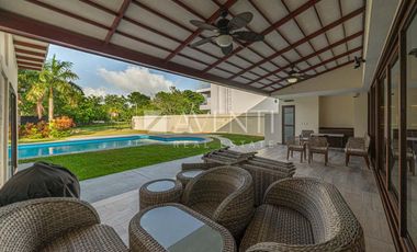 Casa amueblada en Venta, Lagos del Sol Residencial, Cancún Quintana Roo.
