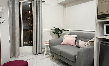 Sewa Apartemen Podomoro Golf View 2BR Dekat Stasiun LRT Harjamukti