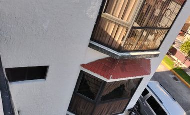 Casa en Venta Satélite 3 Recámaras, Sala TV, Estudio, 3.5 baños, 2 Autos, vigilancia, Para Remodelar