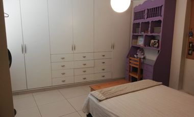 DEPARTAMENTO CON BUENA UBICACION EN SURCO FRENTE A PARQUE