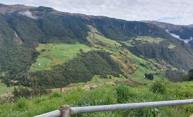 hacienda lechera ganadera de venta sector vía a soldados a 12 minutos de Cuenca