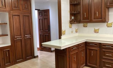 Venta Casa Comercial-Residencial En Urdesa - Balsamos Sur por la botica Inglesa(J.Luna )