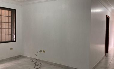 Venta Casa Comercial-Residencial En Urdesa - Balsamos Sur por la botica Inglesa(J.Luna )