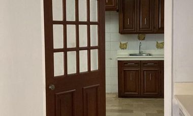 Venta Casa Comercial-Residencial En Urdesa - Balsamos Sur por la botica Inglesa(J.Luna )