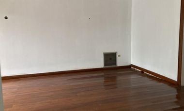 Venta Casa Comercial-Residencial En Urdesa - Balsamos Sur por la botica Inglesa(J.Luna )