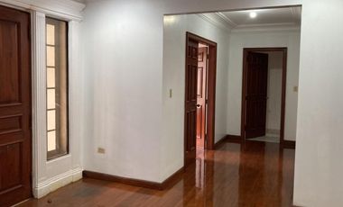 Venta Casa Comercial-Residencial En Urdesa - Balsamos Sur por la botica Inglesa(J.Luna )