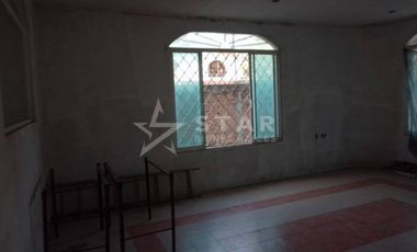 CASA EN COL. LA VENTA