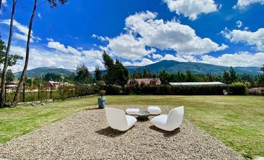 Casa de lujo en venta con 5 dormitorios, rodeada de naturaleza.