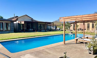 HERMOSA  CASA SECTOR CHAMONATE