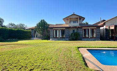 HERMOSA  CASA SECTOR CHAMONATE