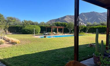 HERMOSA  CASA SECTOR CHAMONATE