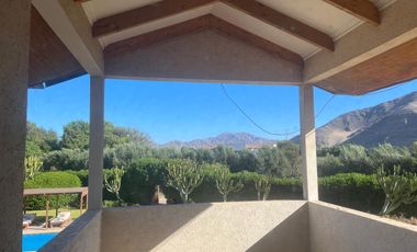 HERMOSA  CASA SECTOR CHAMONATE
