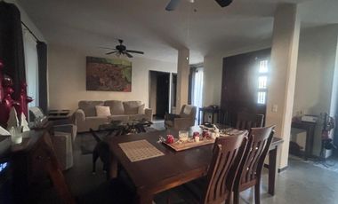 CASA EN RENTA EN SANTIAGO EL CERCADO N.L.