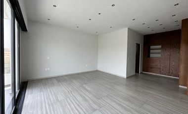 CASA EN VENTA EN LOMAS DE COCOYOC