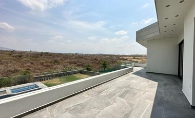 CASA EN VENTA EN LOMAS DE COCOYOC