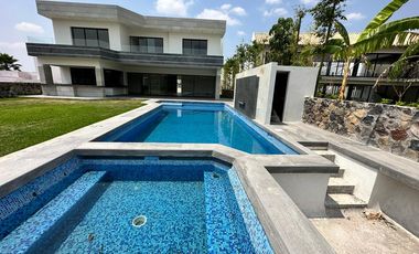CASA EN VENTA EN LOMAS DE COCOYOC