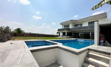 CASA EN VENTA EN LOMAS DE COCOYOC