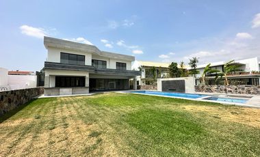 CASA EN VENTA EN LOMAS DE COCOYOC