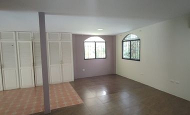Alquiler Casa en Lago de Capeira 2350 metros de terreno Norte Guayaquil - C242