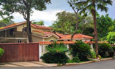 Alquiler Casa en Lago de Capeira 2350 metros de terreno Norte Guayaquil - C242