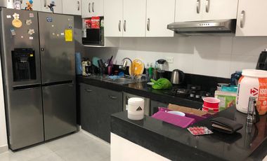 vendo departamento de 2 dormitorios frente al Centro Comercial El Dorado.
