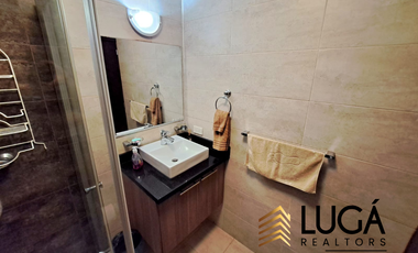 Suite Amoblada con balcón vista al mar en Renta, sector Playa Murciélago, cerca a Mall del Pacífico Manta