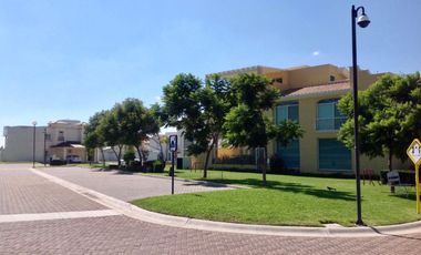 Terreno en venta de 250 m2 en Las Plazas super ubicado  Oportunidad