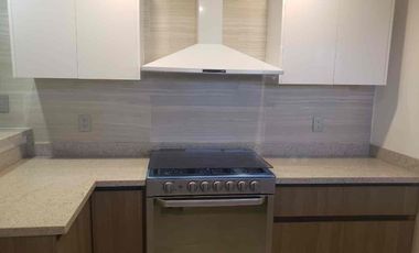 Departamento de 2 recámaras y 1 estudio, o bien se adapta a 3 recámaras,  cerca de la UDLAP,  se aceptan estudiantes,  cuenta con alberca, gimnasio,