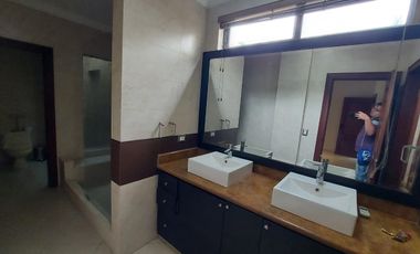 Via La Costa, Renta de Linda Casa 3 Dorm. con Piscina y Vista Al Lago