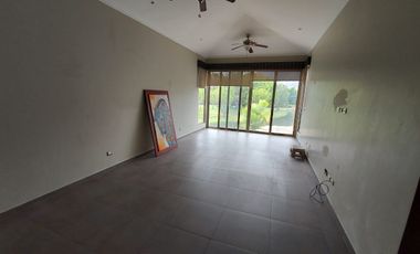 Via La Costa, Renta de Linda Casa 3 Dorm. con Piscina y Vista Al Lago