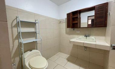 VENDO CÉNTRICO DEPARTAMENTO - VISTA EXTERNA - 2 DORMITORIOS - COCHERA - PISO 3 - NO ASCENSOR
