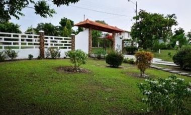 SE VENDE CASA DE PLAYA CON 2 LOTES EN LAS LAJAS DE CHAME